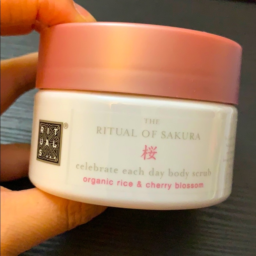 The ritual of Sakura, body scrub, 125g